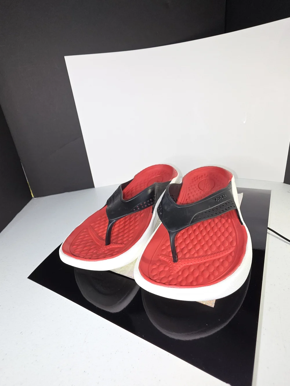 CROCS Men's LiteRide Flip Sandal Navy Black Red & White Sz 12